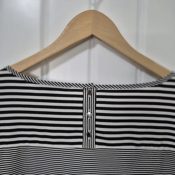 Womens Tommy Hilfiger Blouse Size Large - Picture 3 of 4